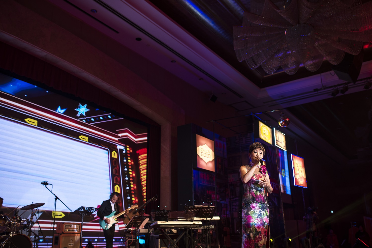 HK Diva Singer Frances Yip live in KL! Artiste Entertainment