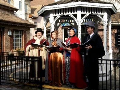 Christmas Carolers